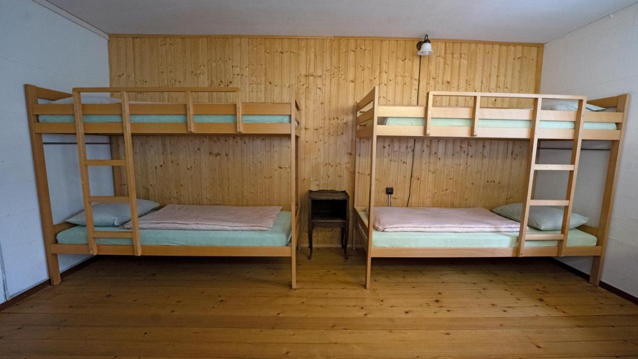 Leissigen Youth Hostel Exteriör bild